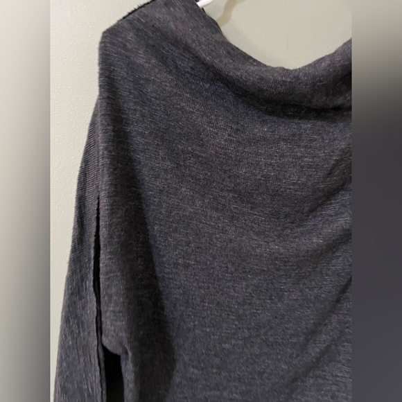 We The Free Charcoal Gray Long Sleeve Draped Neck Knit Top Size XS - Picture 2 of 5